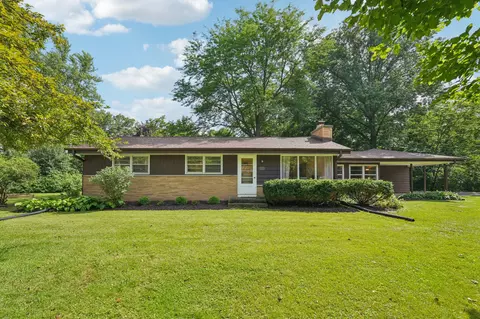 4511 S Clearwater, New Berlin, WI 53151
