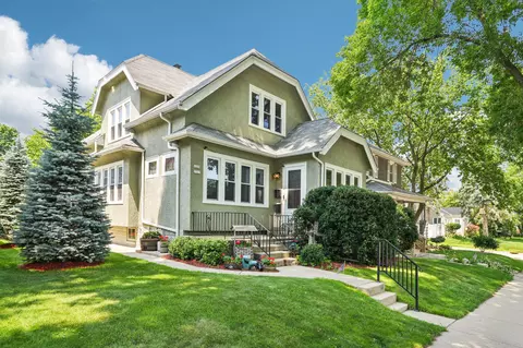 2207 S 62nd #2209, West Allis, WI 53219