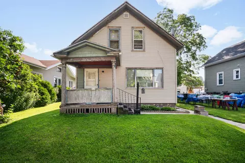 919 N 14th, Manitowoc, WI 54220
