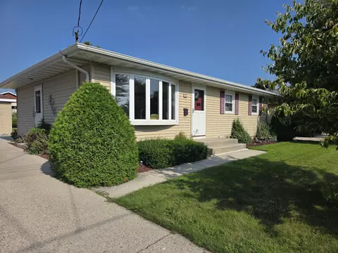 738 S 30th, Manitowoc, WI 54220