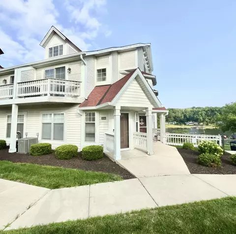 2116 Landings, Delavan, WI 53115