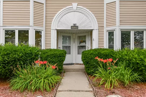 2067 Cliff-alex #1, Waukesha, WI 53189