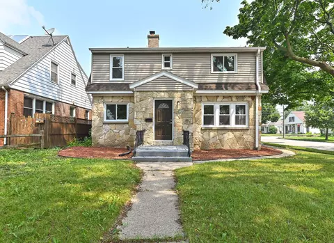 7702 W Keefe, Milwaukee, WI 53222