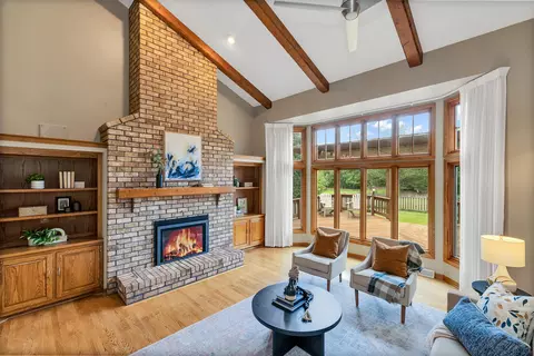 10555 N Haddonstone, Mequon, WI 53092
