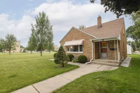 3225 S 40th, Milwaukee, WI 53215