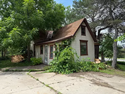 18385 W Lisbon, Brookfield, WI 53045