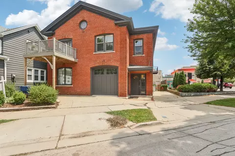 1442 N Franklin #3, Milwaukee, WI 53202