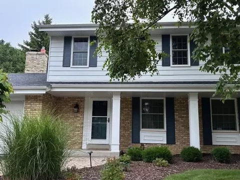 w53n880 Castle, Cedarburg, WI 53012