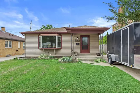 2517 Dwight, Racine, WI 53403