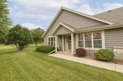 n24w24000 Brandon Oaks #A, Pewaukee, WI 53072