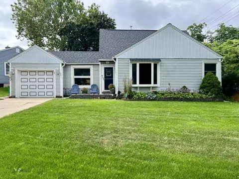 11015 W Marion, Wauwatosa, WI 53222