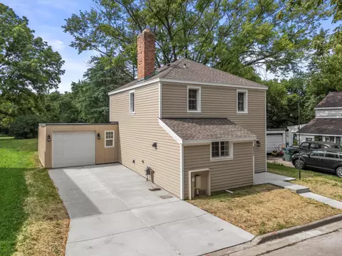6321 Schoolway, Greendale, WI 53129