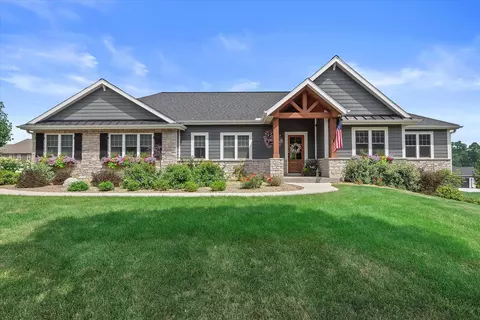 w126n11812 Forest Hl, Germantown, WI 53022