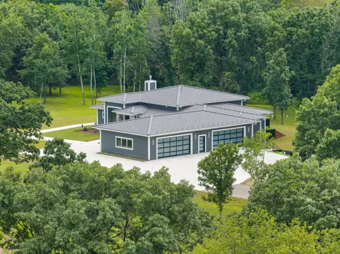 w3830 Scotch Bush Road, Lafayette, WI 53121