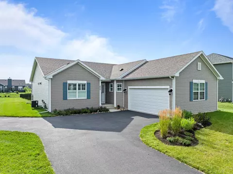 405 Cambridge, Williams Bay, WI 53191