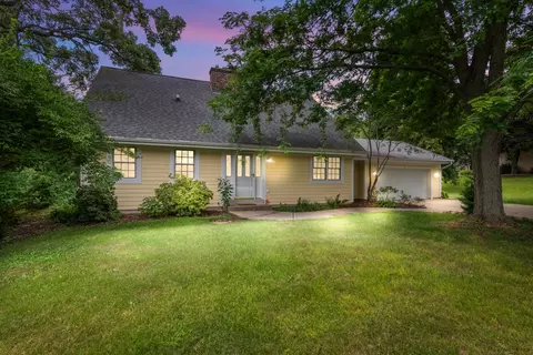 w329s7973 Hickory Nut, Mukwonago, WI 53149