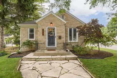2174 S 107th, West Allis, WI 53227