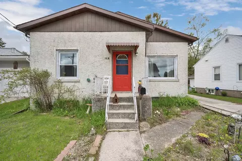 1618 Hawthorne, Two Rivers, WI 54241