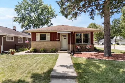 1105 S 101st, West Allis, WI 53214