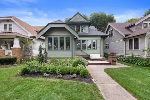 4462 N Morris, Shorewood, WI 53211