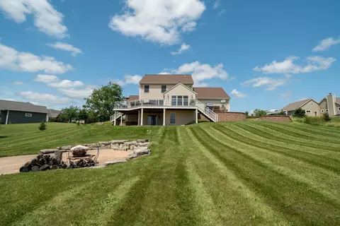 8866 Deer Run, Wayne, WI 53002