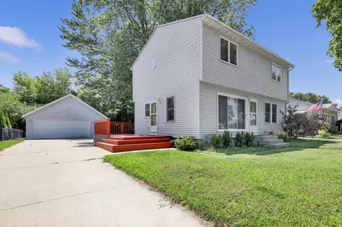 3317 E Denton, Saint Francis, WI 53235