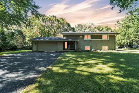 225 87th, Pleasant Prairie, WI 53158