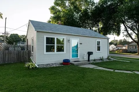 2901 S 68th, Milwaukee, WI 53219