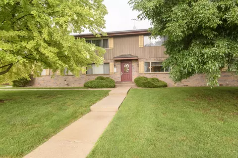 10376 W Whitnall Edge #103, Franklin, WI 53132