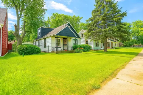 7529 W Grantosa, Milwaukee, WI 53218