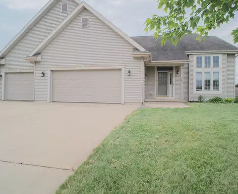 1405 Stoneridge, Watertown, WI 53098