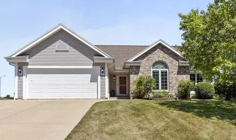 2300 E Cody, Oak Creek, WI 53154