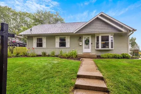 1204 Aldoro, Waukesha, WI 53188