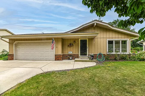 415 E Golden, Oak Creek, WI 53154