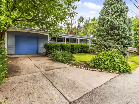 3620 S Sunset, Milwaukee, WI 53220