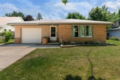 2267 W Grange, Milwaukee, WI 53221