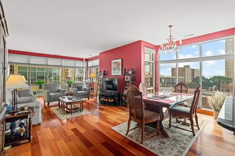 1550 E Royall #600, Milwaukee, WI 53202