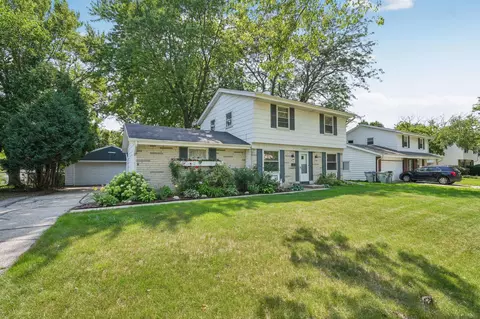 8821 W Dallas, Milwaukee, WI 53224