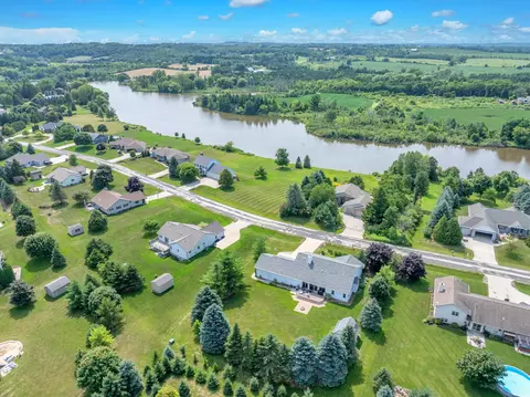 n3033 River Ridge Road, Lima, WI 53093
