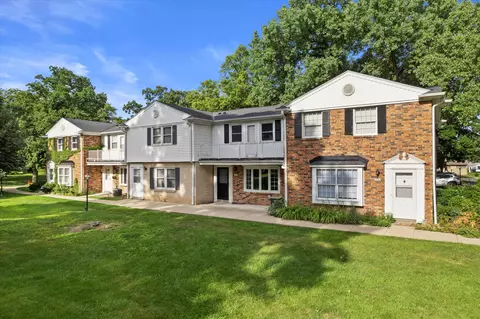 5062 W Colonial, Greenfield, WI 53220
