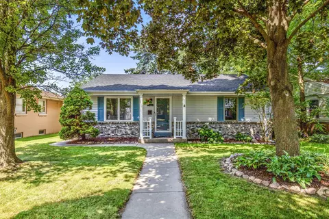 4937 N Mohawk, Glendale, WI 53217