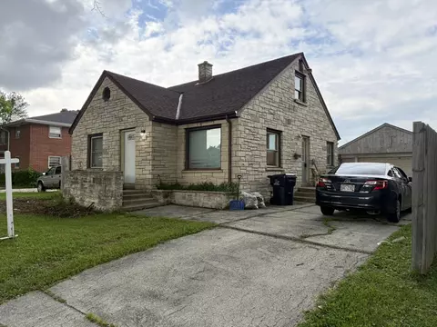 8820 W W Ml, Milwaukee, WI 53225