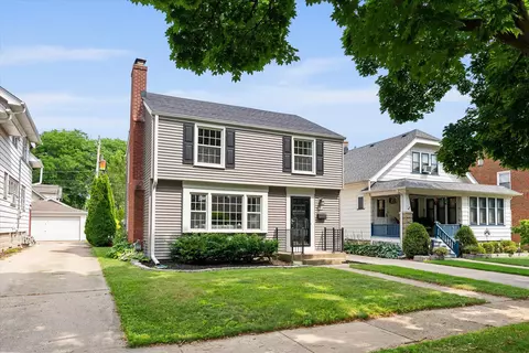 2624 N 70th, Wauwatosa, WI 53213