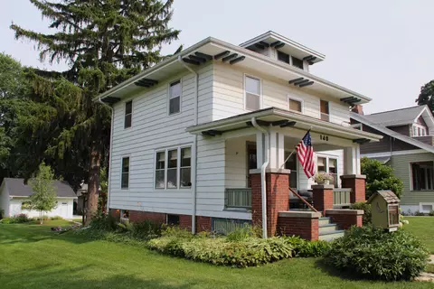 140 S Kane, Burlington, WI 53105