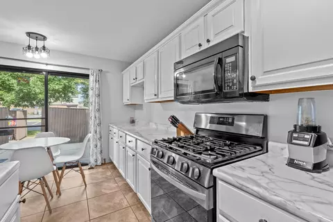 5205 S 13th #G, Milwaukee, WI 53221