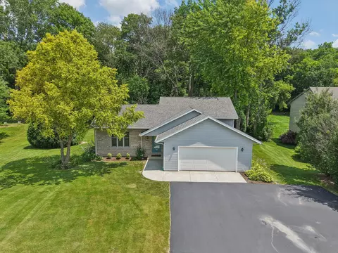1721 Landre, Burlington, WI 53105