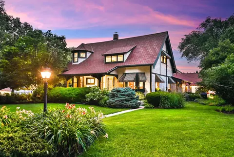 8028 Warren, Wauwatosa, WI 53213