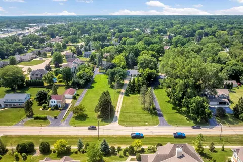 11123 W Edgerton, Hales Corners, WI 53130