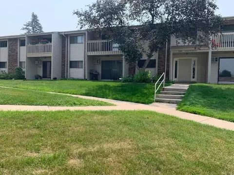 629 Westridge UNIT 4, West Bend, WI 53095