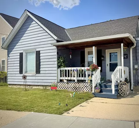 834 Niagara, Waukesha, WI 53186